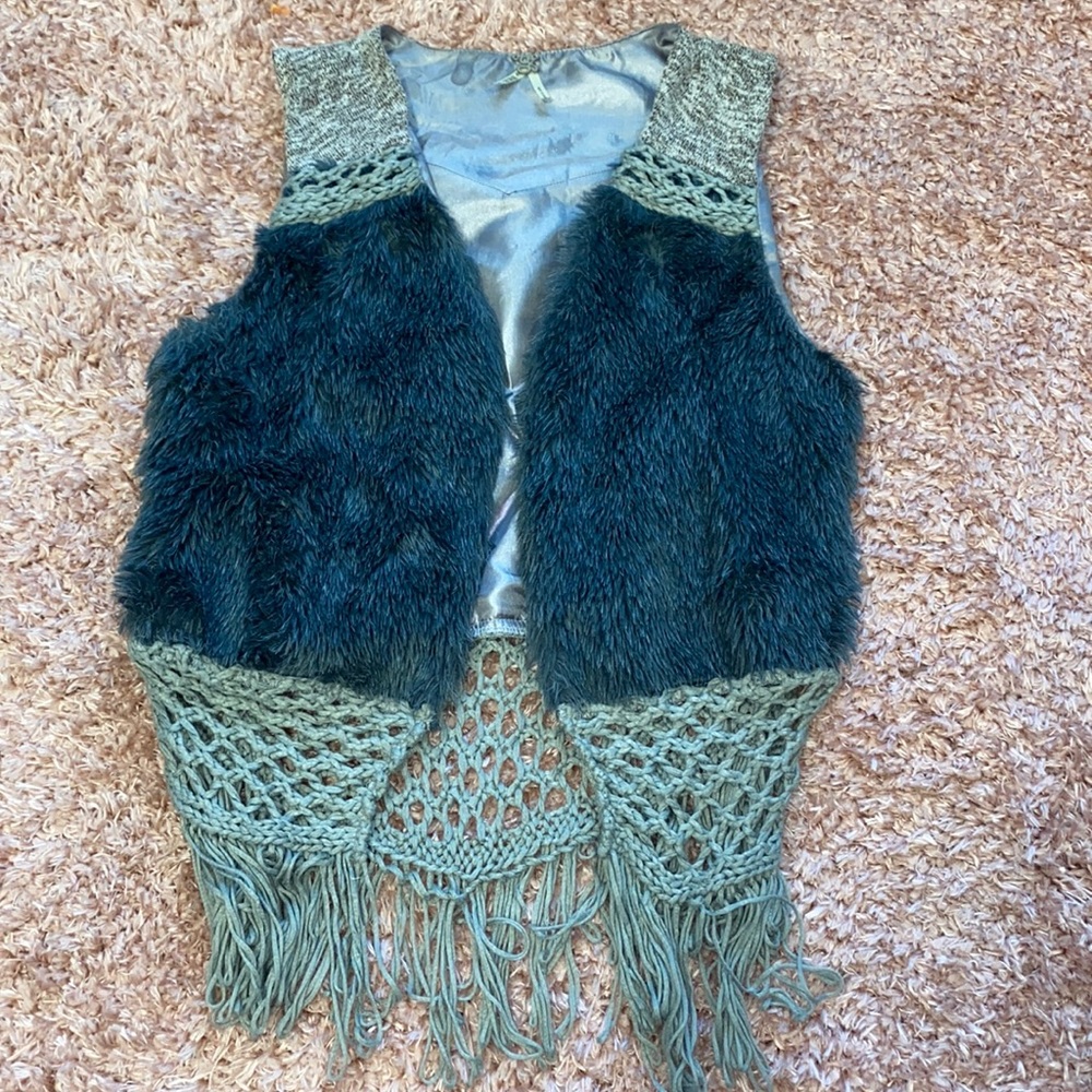 BKE furry vest
